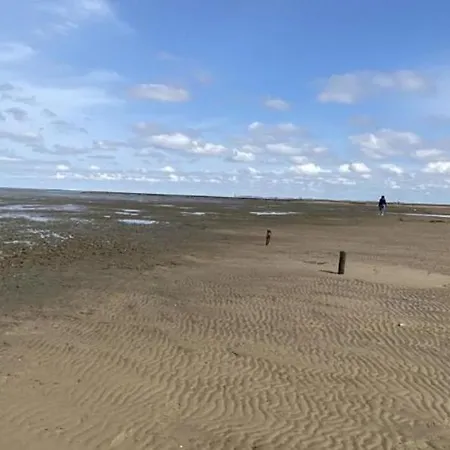 Kleines Doppelzimmer Mit Eigenem Bad Und Kuehlschrank, Frisch Saniert Friedrichskoog