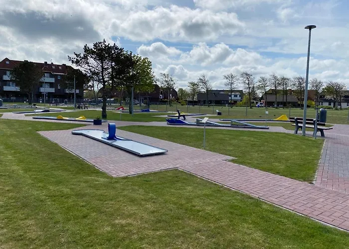 Kleines Doppelzimmer Mit Eigenem Bad Und Kuehlschrank, Frisch Saniert