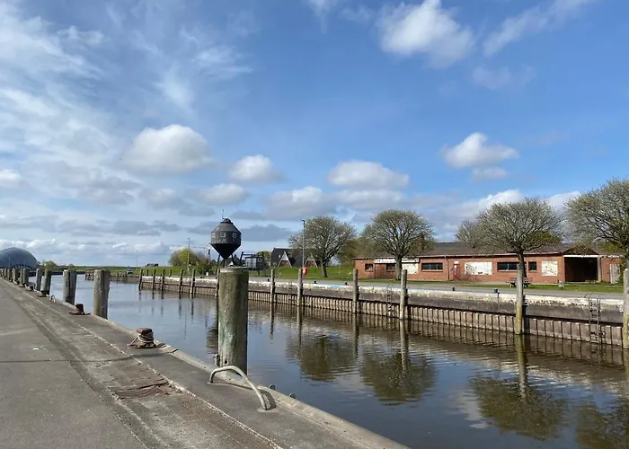 Kleines Doppelzimmer Mit Eigenem Bad Und Kuehlschrank, Frisch Saniert